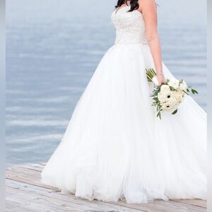 Maggie Sottero Wedding Dress